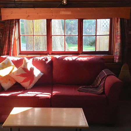 Green Acres Lakeside Resort Salt Spring Island Ganges Екстериор снимка